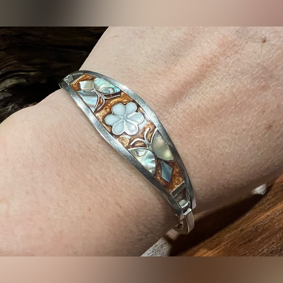Taxco Mexico Alpaca Copper Enamel Daisy Butterflies Cuff Bracelet Abalone MOP M - Picture 3 of 7